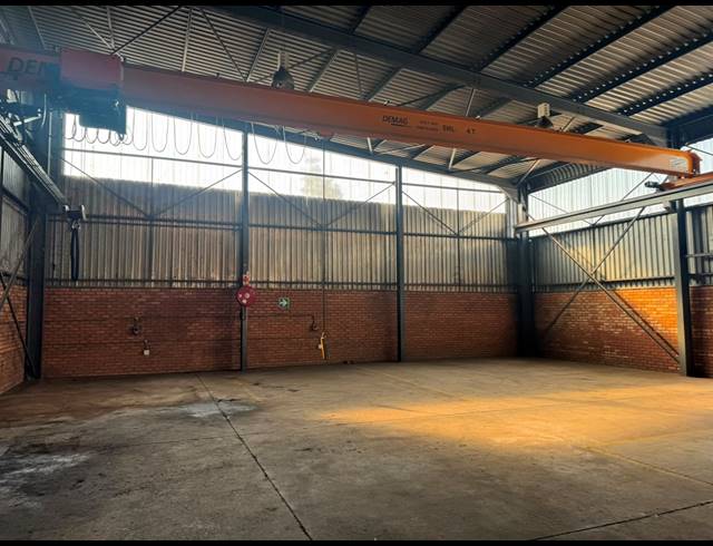 1,057M² WAREHOUSE TO LET IN PRETORIA WEST